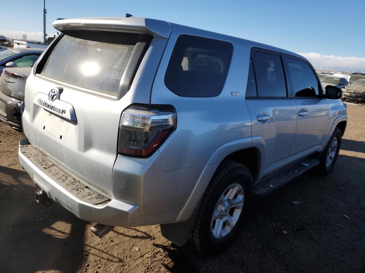 Photo 2 VIN: JTEBU5JR9H5462333 - TOYOTA 4RUNNER 