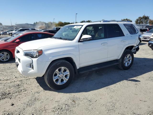 Photo 0 VIN: JTEBU5JR9H5471646 - TOYOTA 4RUNNER SR 