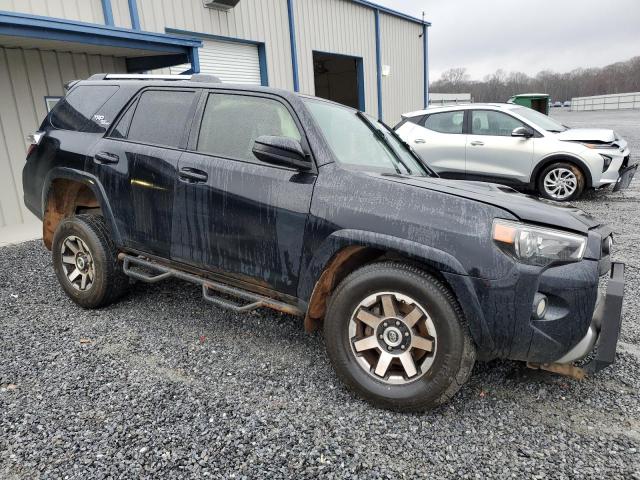 Photo 3 VIN: JTEBU5JR9J5526991 - TOYOTA 4RUNNER SR 