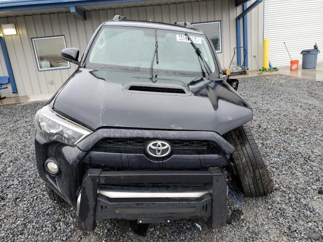 Photo 4 VIN: JTEBU5JR9J5526991 - TOYOTA 4RUNNER SR 