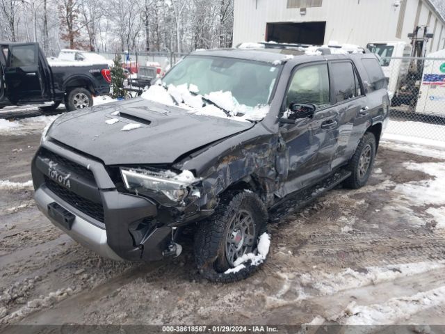 Photo 5 VIN: JTEBU5JR9J5529437 - TOYOTA 4RUNNER 