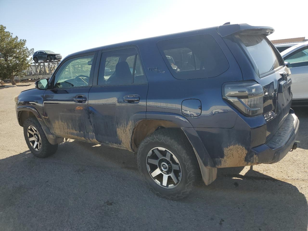 Photo 1 VIN: JTEBU5JR9J5547744 - TOYOTA 4RUNNER 