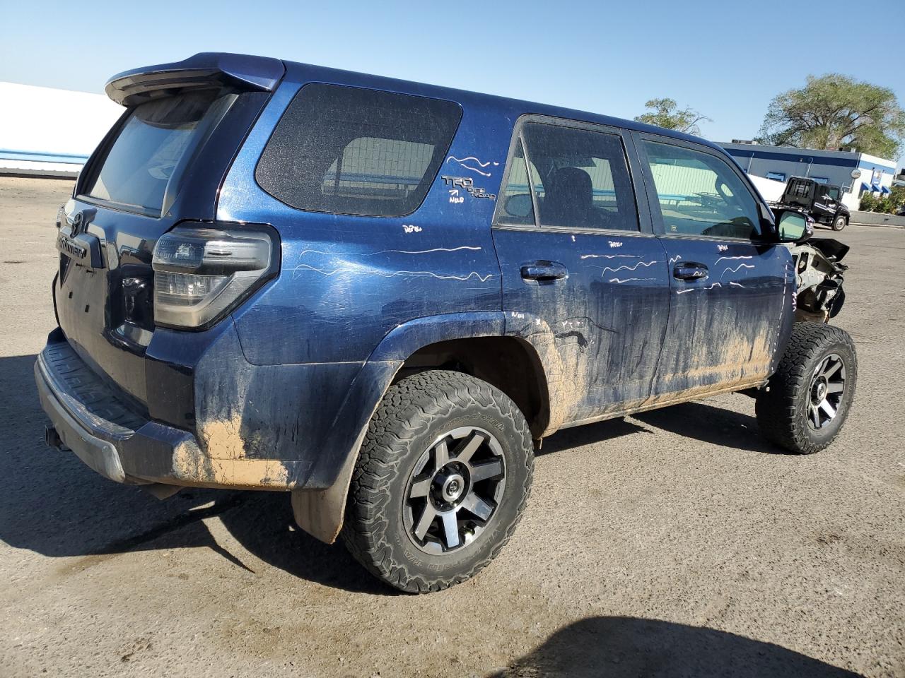 Photo 2 VIN: JTEBU5JR9J5547744 - TOYOTA 4RUNNER 