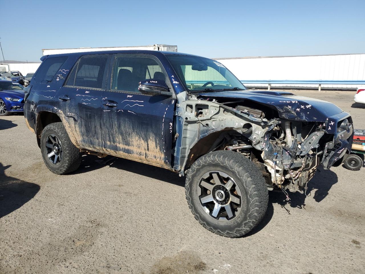 Photo 3 VIN: JTEBU5JR9J5547744 - TOYOTA 4RUNNER 