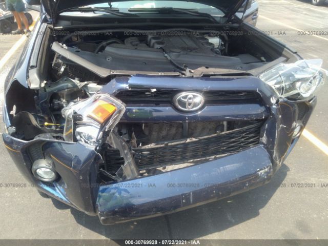 Photo 9 VIN: JTEBU5JR9J5559697 - TOYOTA 4RUNNER 