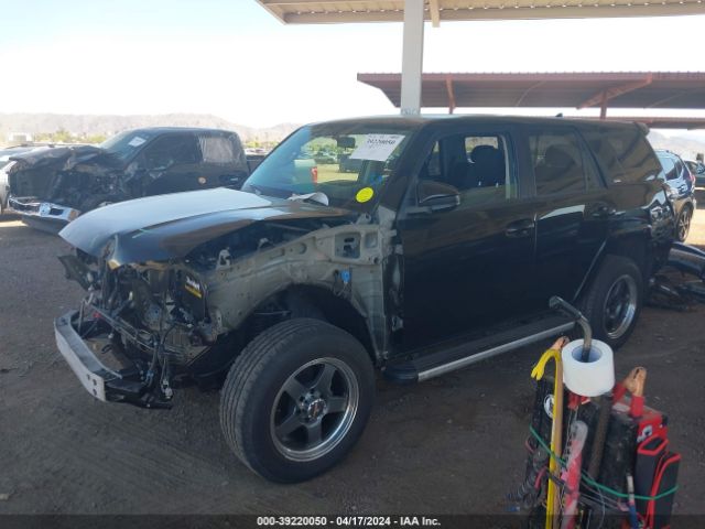 Photo 1 VIN: JTEBU5JR9J5561059 - TOYOTA 4RUNNER 