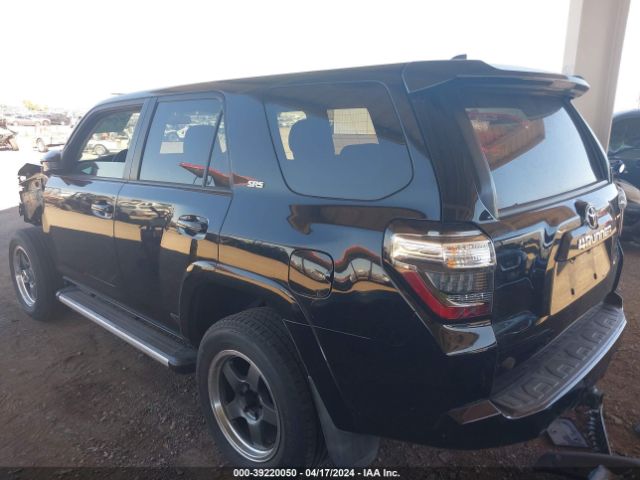 Photo 2 VIN: JTEBU5JR9J5561059 - TOYOTA 4RUNNER 