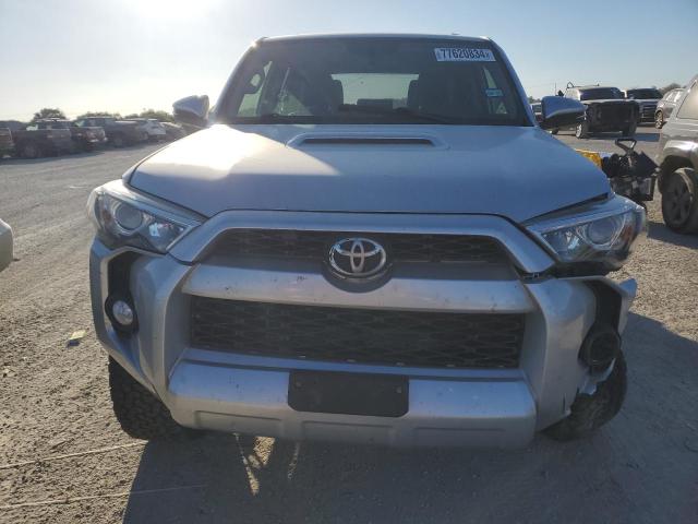 Photo 4 VIN: JTEBU5JR9J5567024 - TOYOTA 4RUNNER SR 