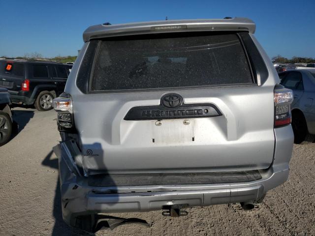 Photo 5 VIN: JTEBU5JR9J5567024 - TOYOTA 4RUNNER SR 