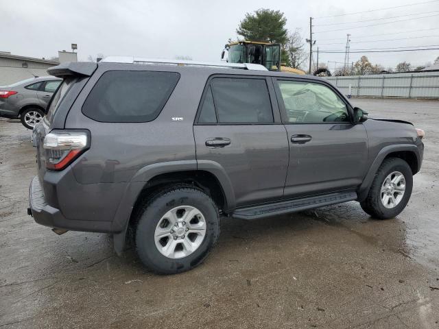 Photo 2 VIN: JTEBU5JR9J5588830 - TOYOTA 4RUNNER SR 