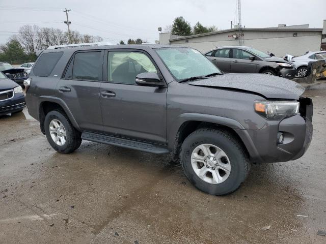 Photo 3 VIN: JTEBU5JR9J5588830 - TOYOTA 4RUNNER SR 