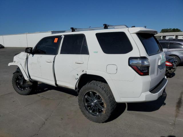 Photo 1 VIN: JTEBU5JR9J5592778 - TOYOTA 4RUNNER 