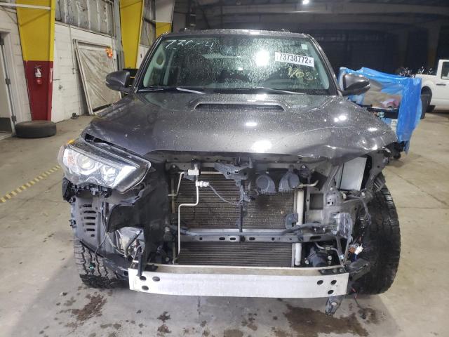 Photo 4 VIN: JTEBU5JR9J5595115 - TOYOTA 4RUNNER SR 