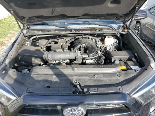 Photo 11 VIN: JTEBU5JR9J5601561 - TOYOTA 4RUNNER SR 