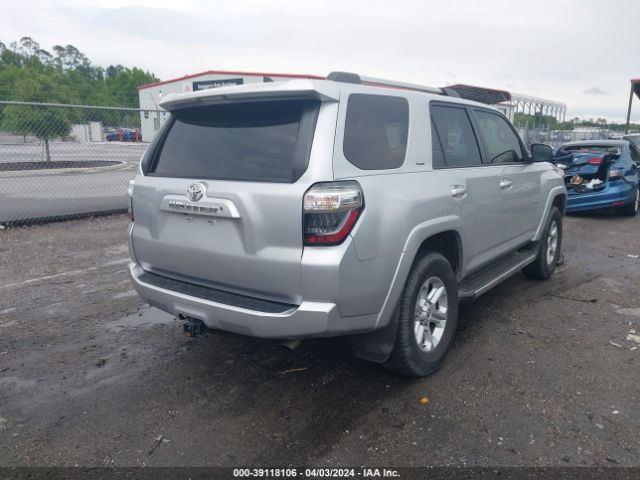 Photo 3 VIN: JTEBU5JR9K5716551 - TOYOTA 4RUNNER 