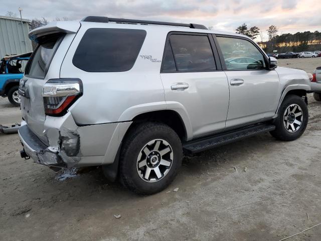 Photo 2 VIN: JTEBU5JR9L5759465 - TOYOTA 4RUNNER 