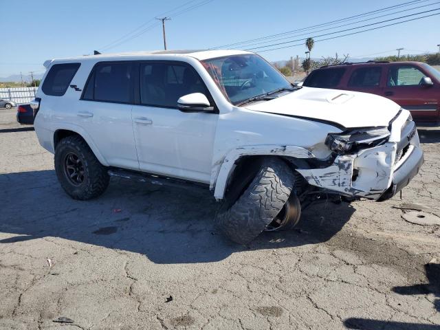 Photo 3 VIN: JTEBU5JR9L5820443 - TOYOTA 4RUNNER SR 