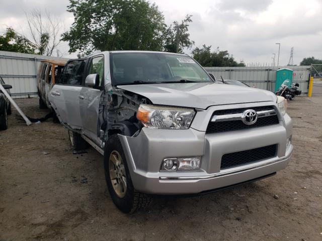 Photo 0 VIN: JTEBU5JRXD5137703 - TOYOTA 4RUNNER SR 