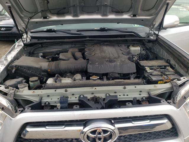 Photo 6 VIN: JTEBU5JRXD5137703 - TOYOTA 4RUNNER SR 