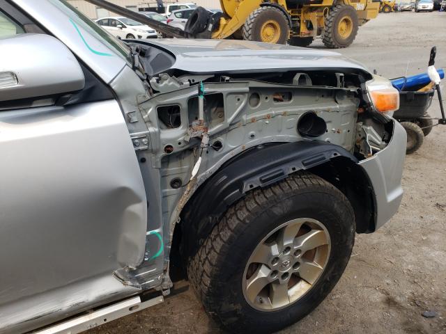 Photo 8 VIN: JTEBU5JRXD5137703 - TOYOTA 4RUNNER SR 