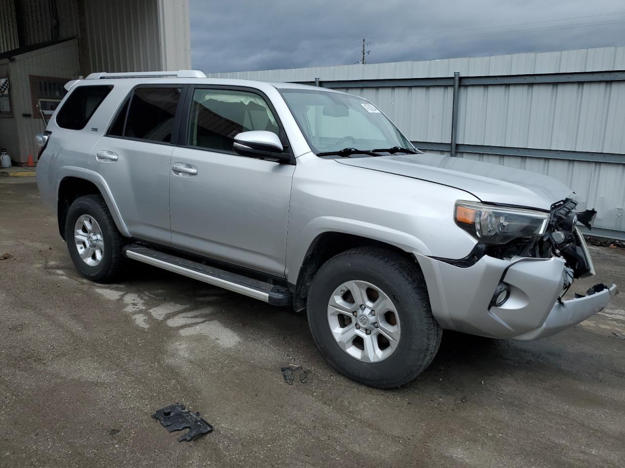 Photo 3 VIN: JTEBU5JRXF5205033 - TOYOTA 4RUNNER 