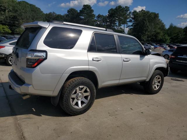 Photo 2 VIN: JTEBU5JRXF5233463 - TOYOTA 4RUNNER SR 