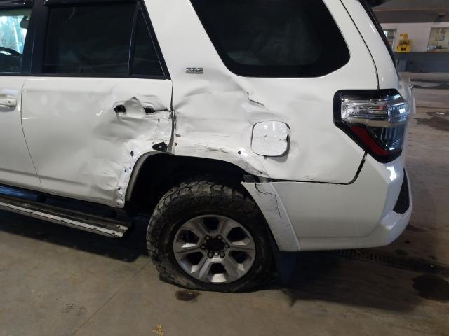 Photo 8 VIN: JTEBU5JRXF5244687 - TOYOTA 4RUNNER SR 