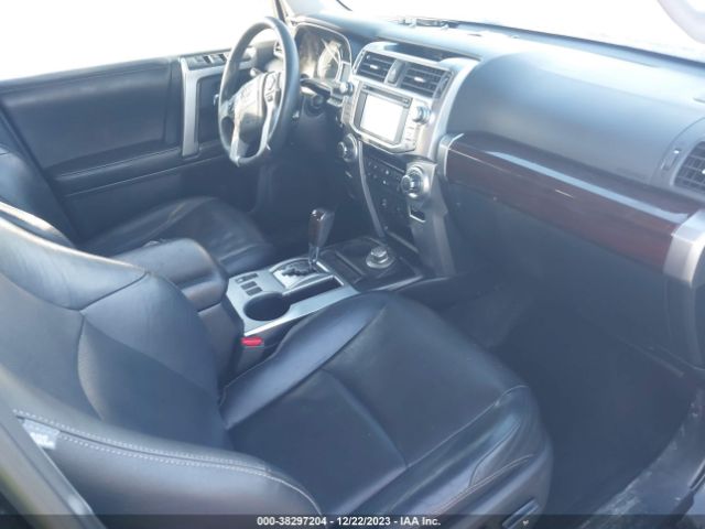 Photo 4 VIN: JTEBU5JRXF5255639 - TOYOTA 4RUNNER 