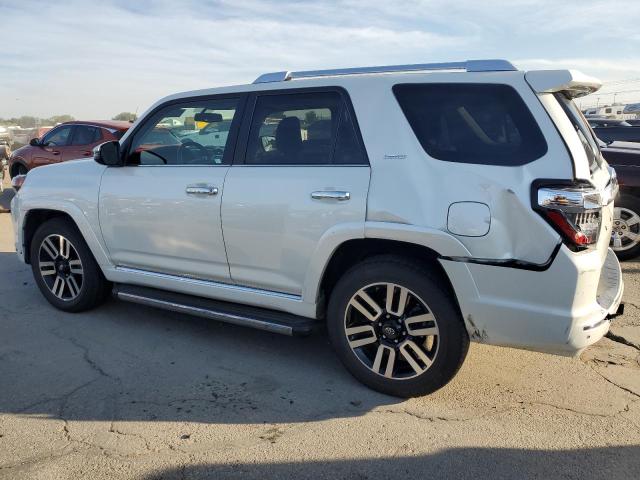 Photo 1 VIN: JTEBU5JRXF5258914 - TOYOTA 4RUNNER SR 