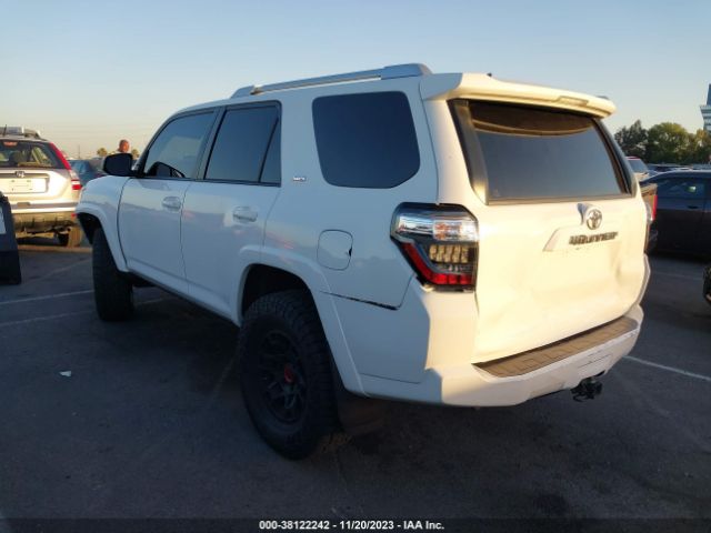 Photo 2 VIN: JTEBU5JRXF5267192 - TOYOTA 4RUNNER 