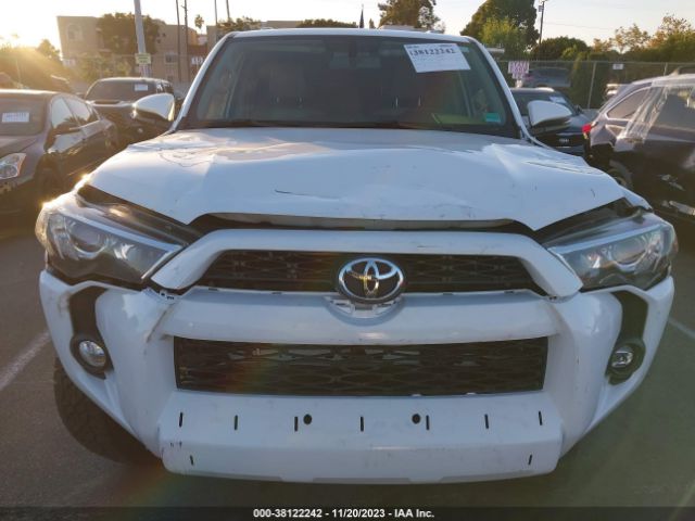 Photo 5 VIN: JTEBU5JRXF5267192 - TOYOTA 4RUNNER 