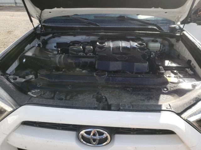 Photo 6 VIN: JTEBU5JRXH5436341 - TOYOTA 4RUNNER SR 