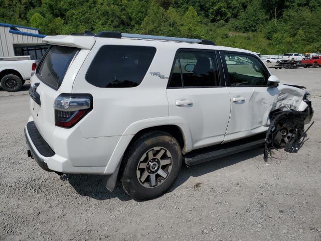 Photo 2 VIN: JTEBU5JRXH5443645 - TOYOTA 4RUNNER 