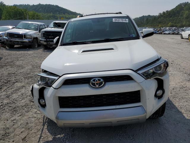 Photo 4 VIN: JTEBU5JRXH5443645 - TOYOTA 4RUNNER 