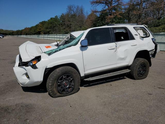 Photo 0 VIN: JTEBU5JRXH5465144 - TOYOTA 4RUNNER SR 