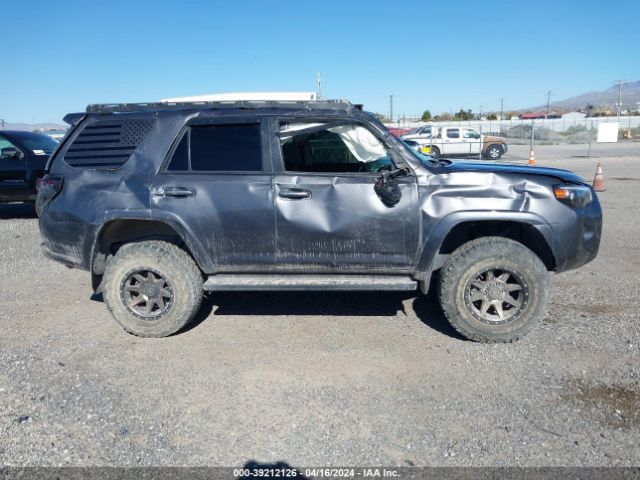 Photo 5 VIN: JTEBU5JRXJ5524974 - TOYOTA 4RUNNER 