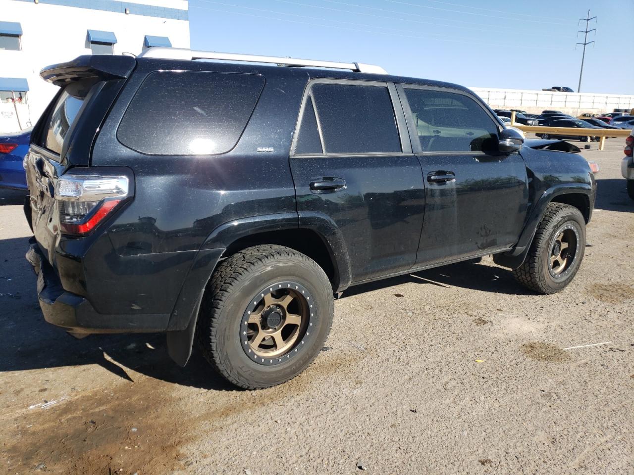 Photo 2 VIN: JTEBU5JRXJ5536882 - TOYOTA 4RUNNER 