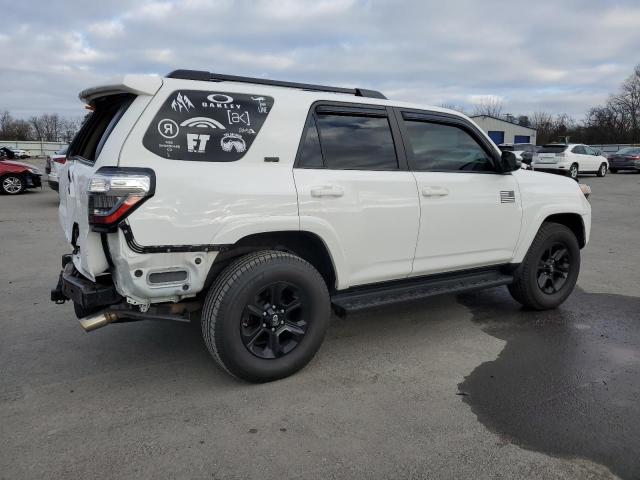 Photo 2 VIN: JTEBU5JRXJ5548806 - TOYOTA 4RUNNER 