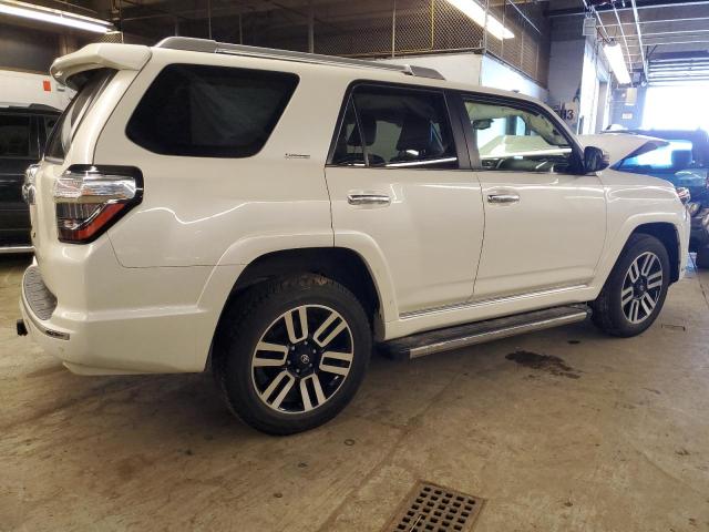 Photo 2 VIN: JTEBU5JRXJ5607255 - TOYOTA 4RUNNER SR 