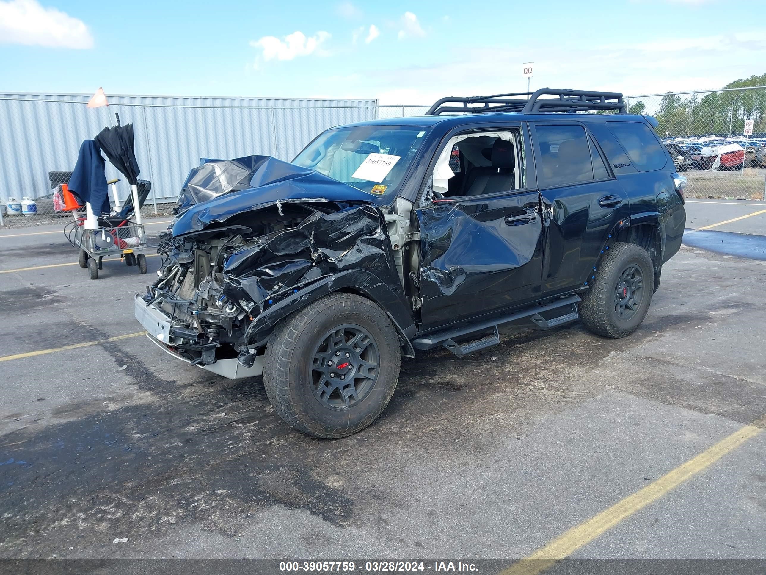 Photo 1 VIN: JTEBU5JRXK5725128 - TOYOTA 4RUNNER 