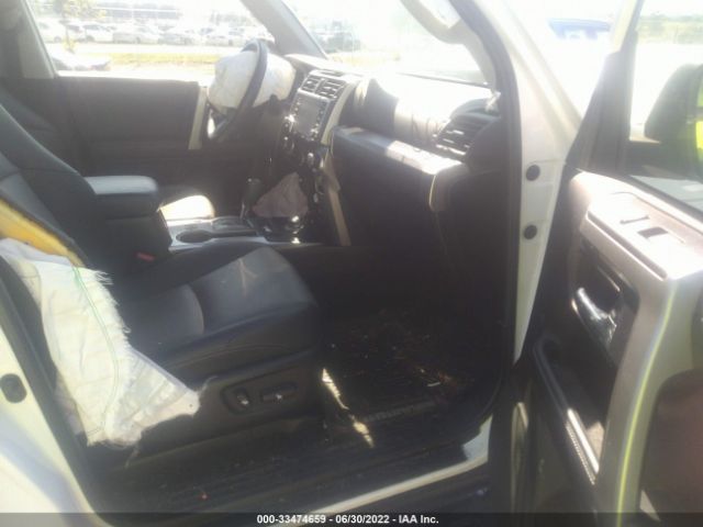 Photo 4 VIN: JTEBU5JRXL5741296 - TOYOTA 4RUNNER 