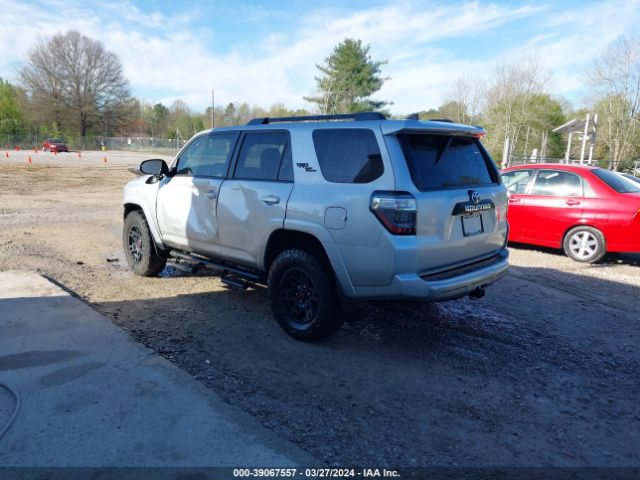 Photo 2 VIN: JTEBU5JRXL5789980 - TOYOTA 4RUNNER 