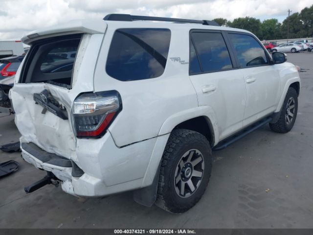 Photo 3 VIN: JTEBU5JRXL5817082 - TOYOTA 4RUNNER 