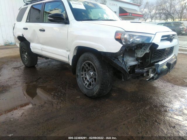 Photo 5 VIN: JTEBU5JRXL5833010 - TOYOTA 4RUNNER 