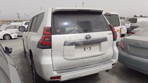 Photo 6 VIN: JTEBX9FJ9JK293360 - TOYOTA LAND CRUISER PRADO 