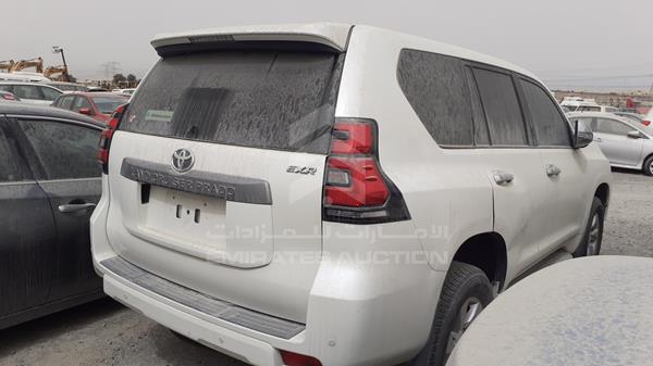 Photo 8 VIN: JTEBX9FJ9JK293360 - TOYOTA LAND CRUISER PRADO 