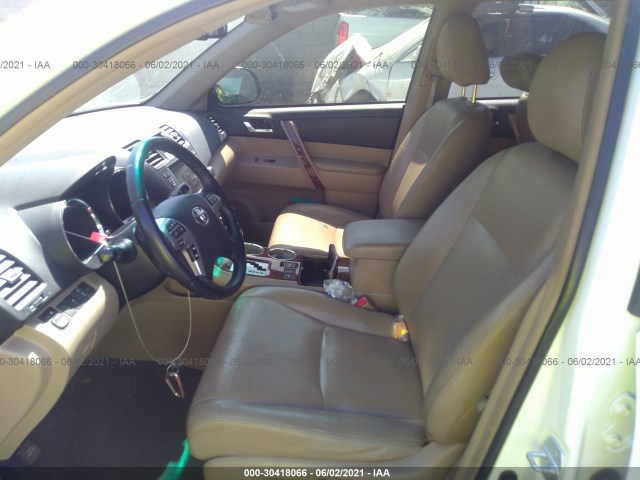 Photo 4 VIN: JTEDC3EH0C2010119 - TOYOTA HIGHLANDER HYBRID 