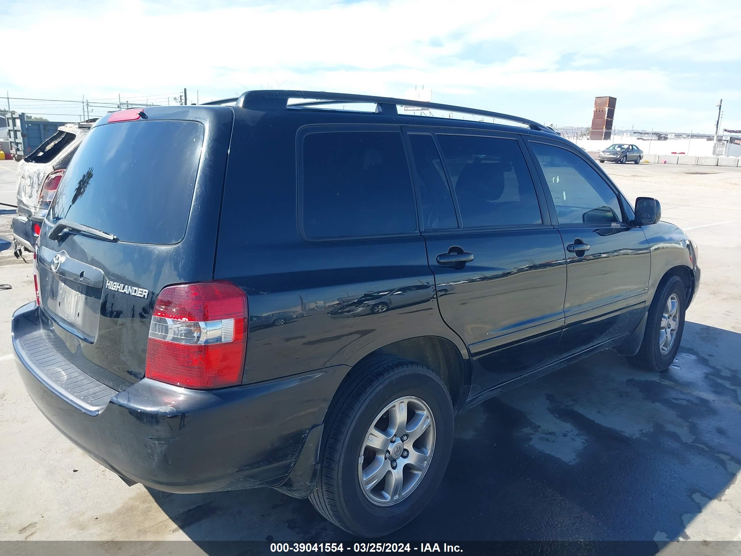 Photo 3 VIN: JTEDP21A440029101 - TOYOTA HIGHLANDER 