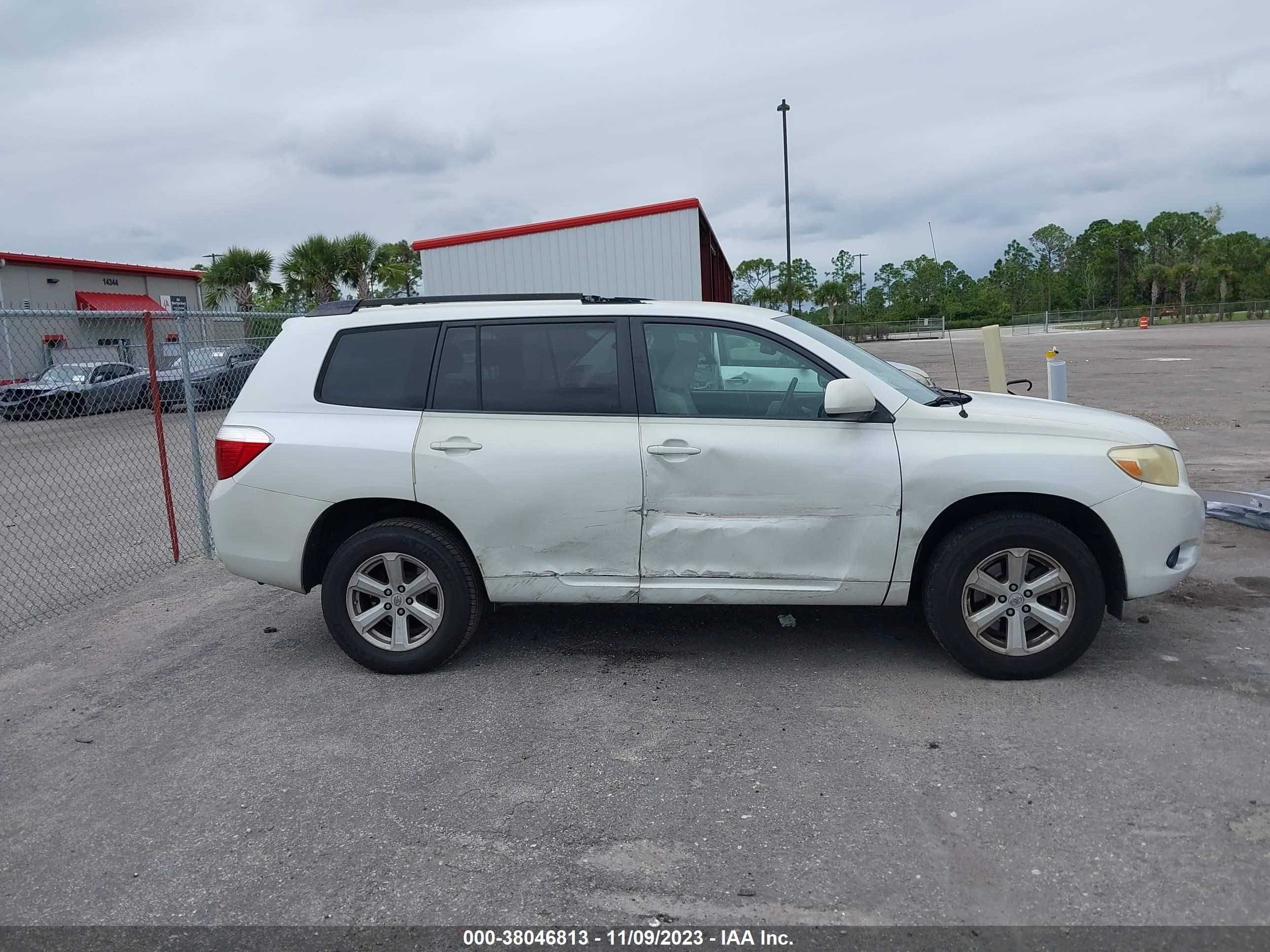 Photo 12 VIN: JTEDS41A792086835 - TOYOTA HIGHLANDER 