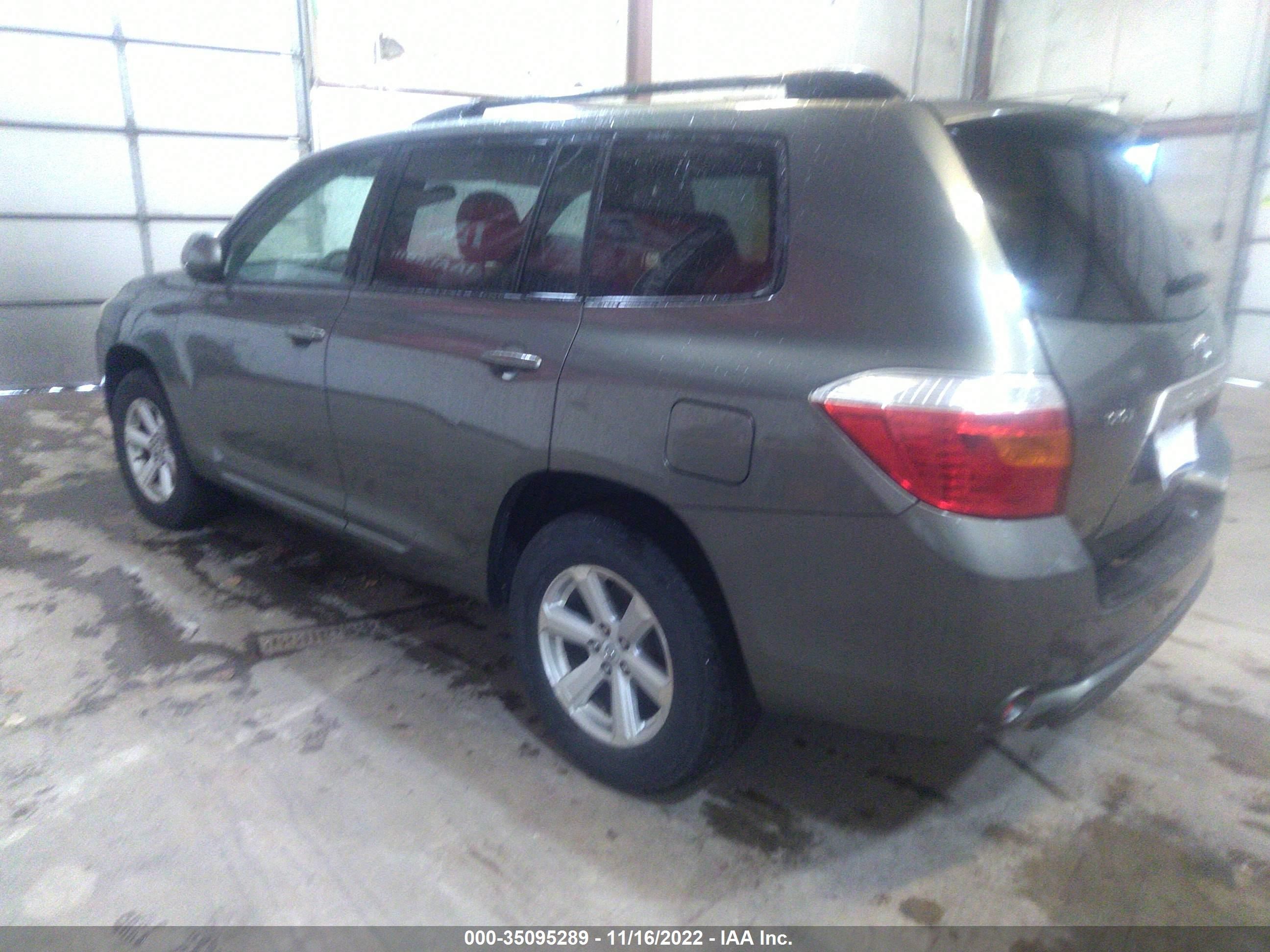 Photo 2 VIN: JTEDS41AX82020021 - TOYOTA HIGHLANDER 